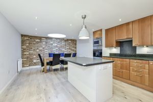 Photo 25- click for photo gallery